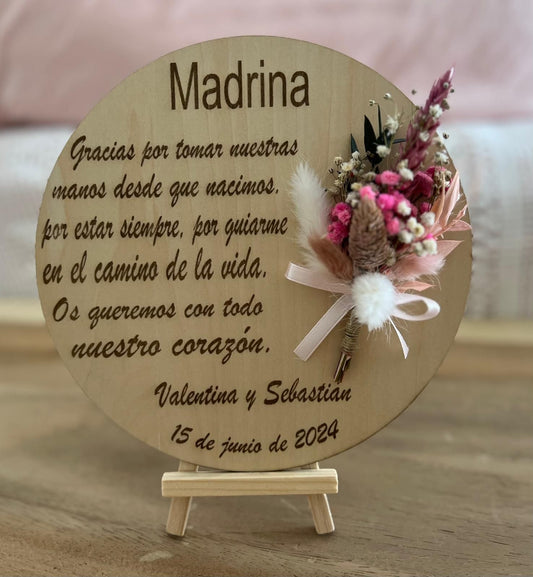 Paca de madera con flor preservada